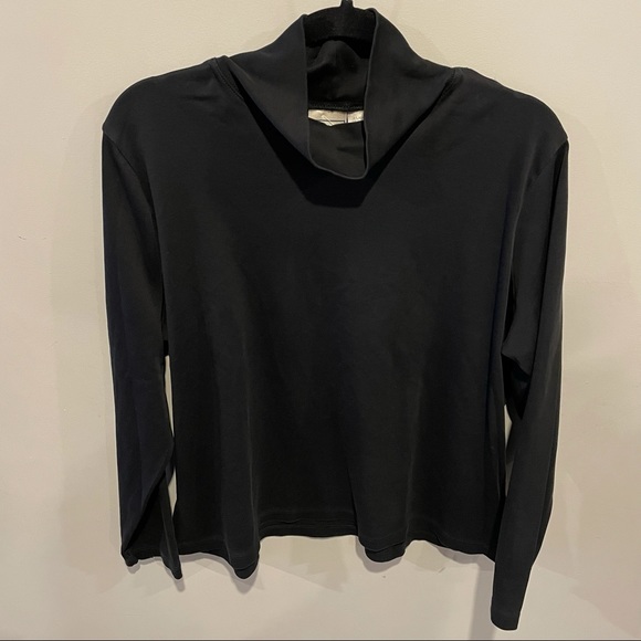EUC LL Bean Simple Lightweight Women’s Turtleneck Top Black Sz XL - Picture 5 of 8